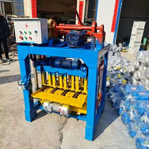 小型半自動(dòng)水泥磚生產(chǎn)線制磚機(jī)出口空心磚機(jī)制磚機(jī)